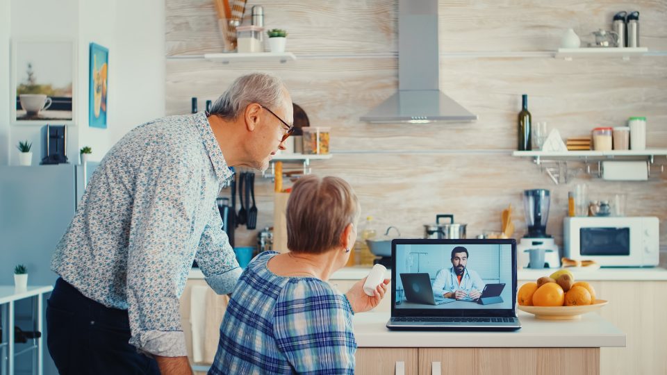 Checking drugs dosage online with doctor